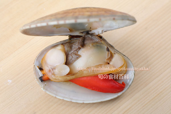蒸したアケガイの身 蒸したアケガイの身