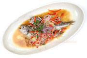 シログチの中華風蒸し魚　清蒸魚（チンジャンユー）／イシモチ／グチ
