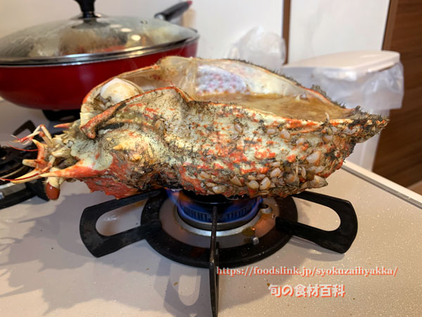 タカアシガニのミソを煮詰めているところ タカアシガニ 高足蟹 たかあしがに