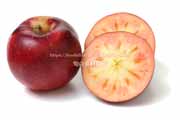 炎舞（えんぶ） 果肉も赤いリンゴの断面