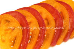 オレンジ色のトマト　桃太郎ゴールドと赤い桃太郎トマト